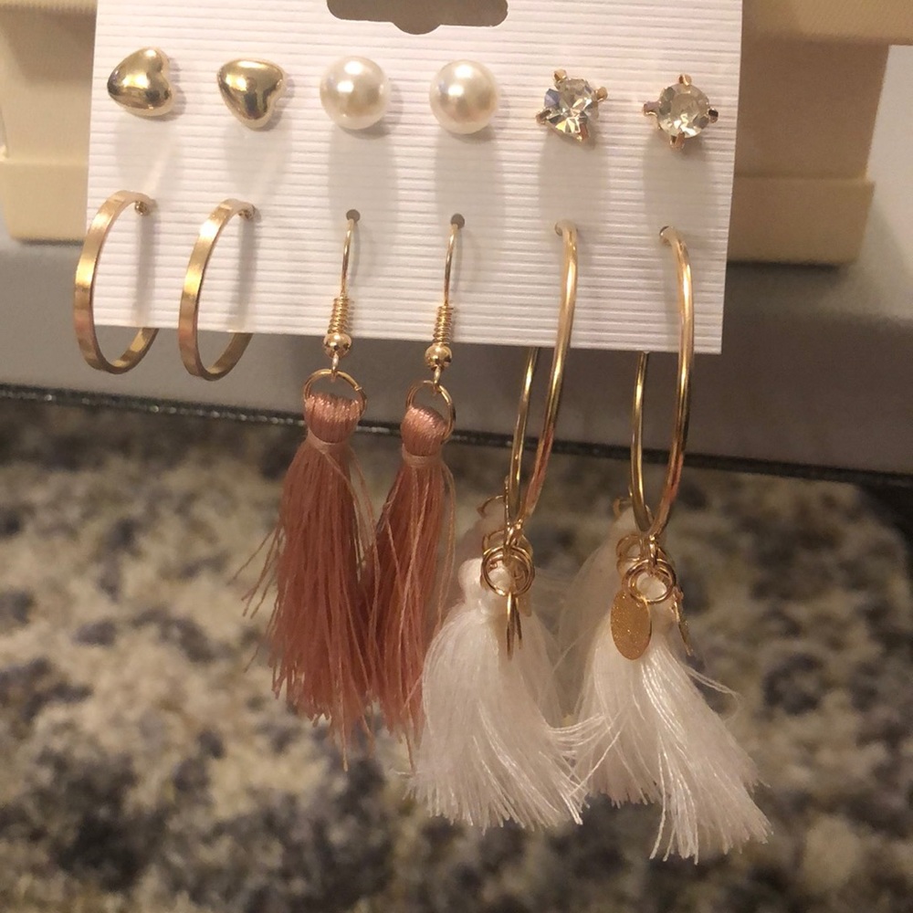 Tassel earring set.
